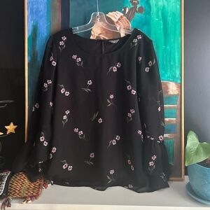 Denver Hayes Chic Black Bell Sleeve Floral Blouse M